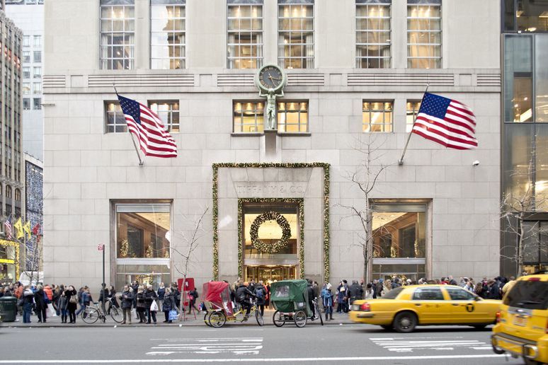 Find Flair in New York at Saks Fifth Avenue!